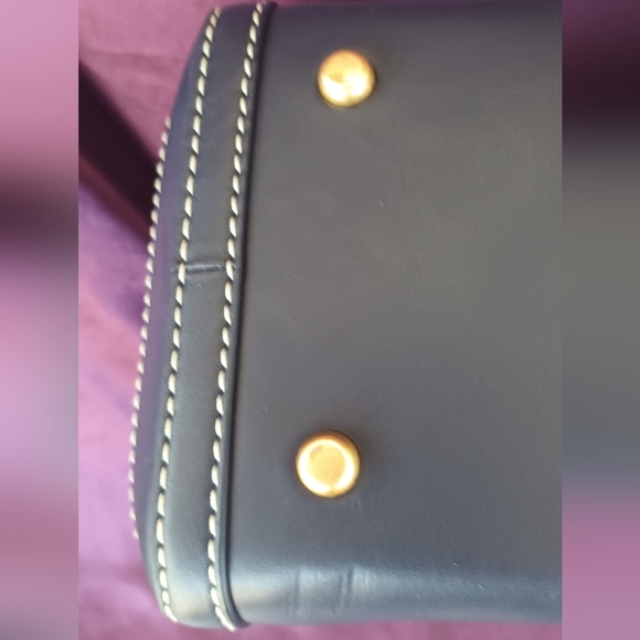 Tory Burch Navy and Cream Patterned Tote - Picture 7 of 16